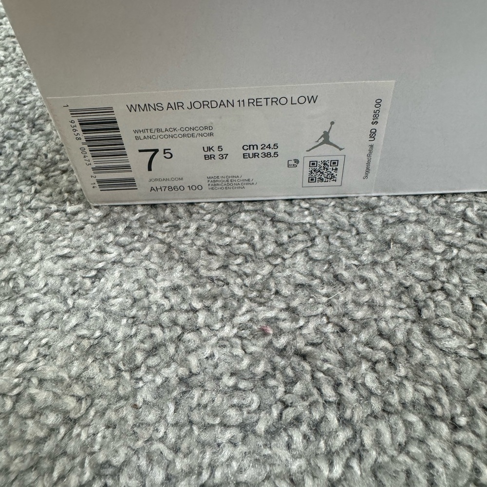 Air jordan 11 retro - Picture 2 of 4